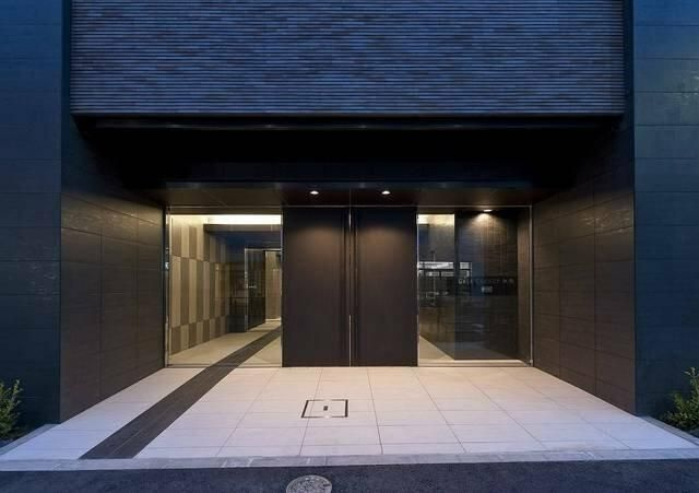 ガーラ・グランディ池袋のエントランス