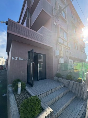 KTハウスのエントランス