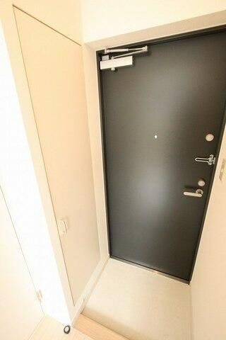 音羽クリニックビルの玄関