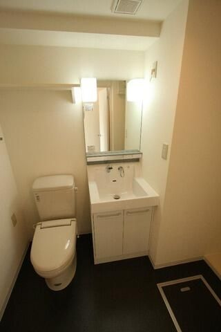 音羽クリニックビルのトイレ