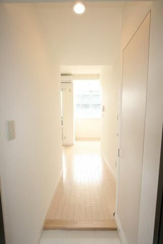 音羽クリニックビルの玄関