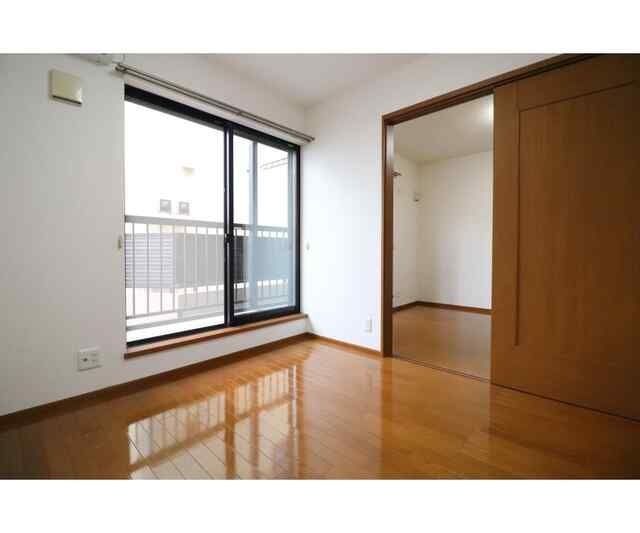 ライズ新杉田の寝室