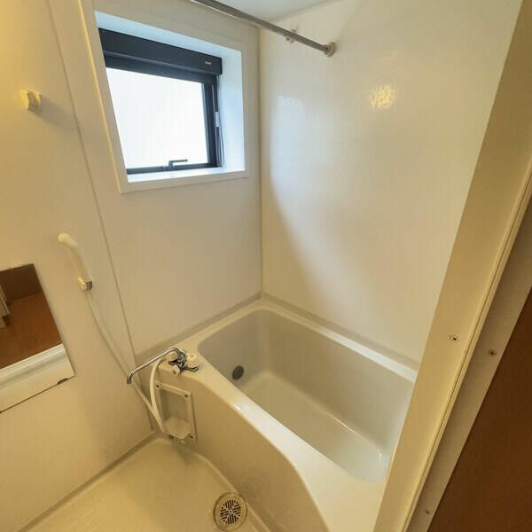 アン・フェリーチェ洋光台の浴室