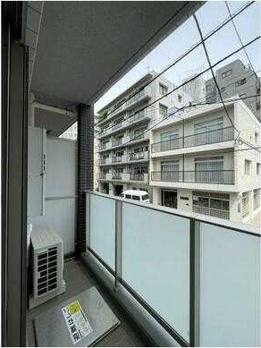 ルクレ両国のバルコニー