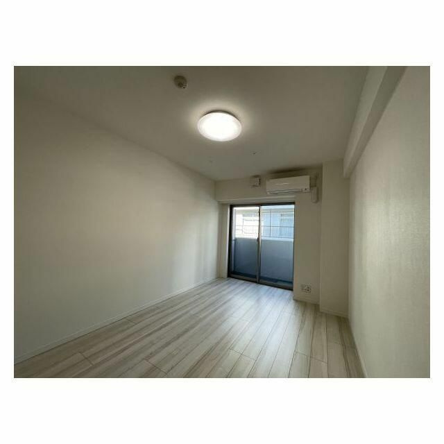 ルクレ両国の洋室