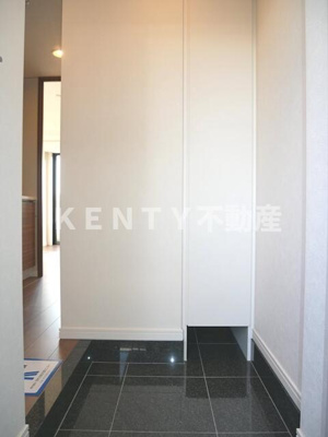 【玄関】 | グランドコンシェルジュ大森本町Ｉアジールコート | きれいな玄関です