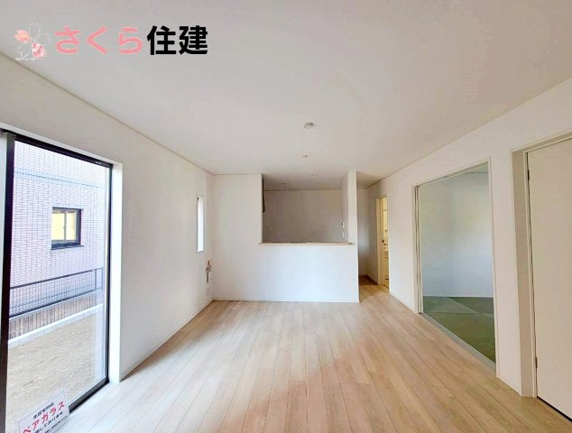 クレイドルガーデン清原台第6　1号棟の居間・リビング