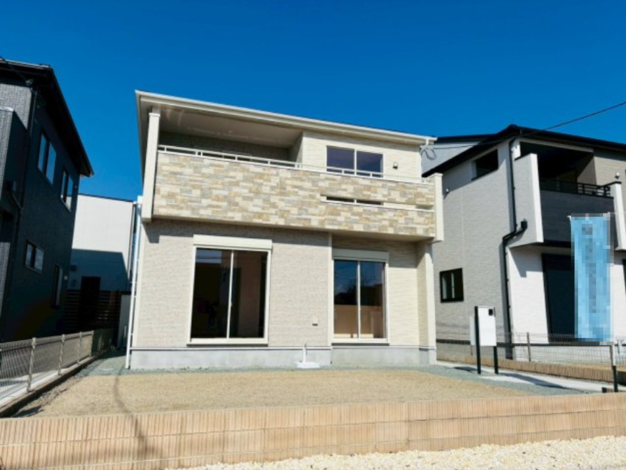 ブルーミングガーデン／東区戸島５丁目／２号棟の外観