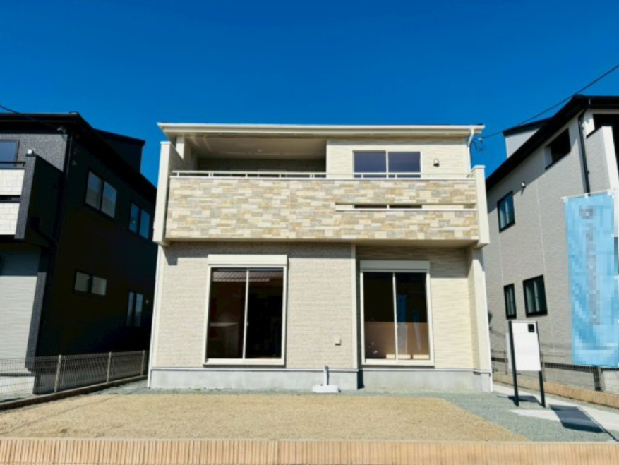 ブルーミングガーデン／東区戸島５丁目／２号棟の外観