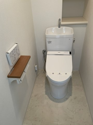 ヴェスティビュール西新井のトイレ|退去前につき、別部屋同タイプの室内写真になります（※写真と現況が異なる場合は現況を優先致します）