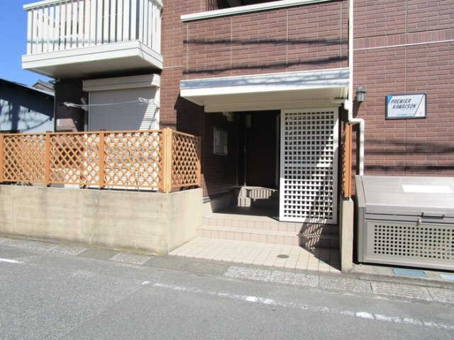 プレミールカメゾンのエントランス