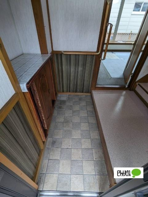 春採6-8-14借家の玄関