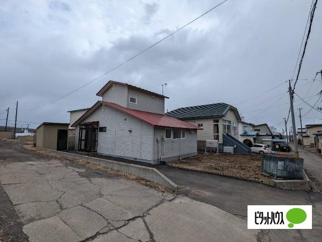 春採6-8-14借家の駐車場