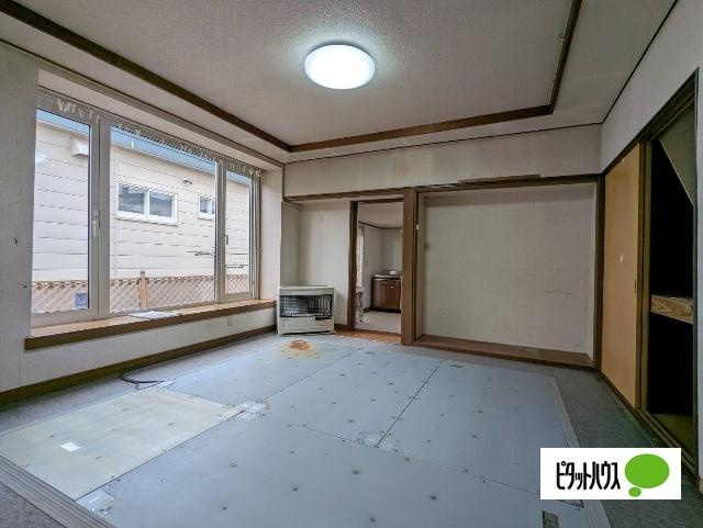 春採6-8-14借家の居間・リビング