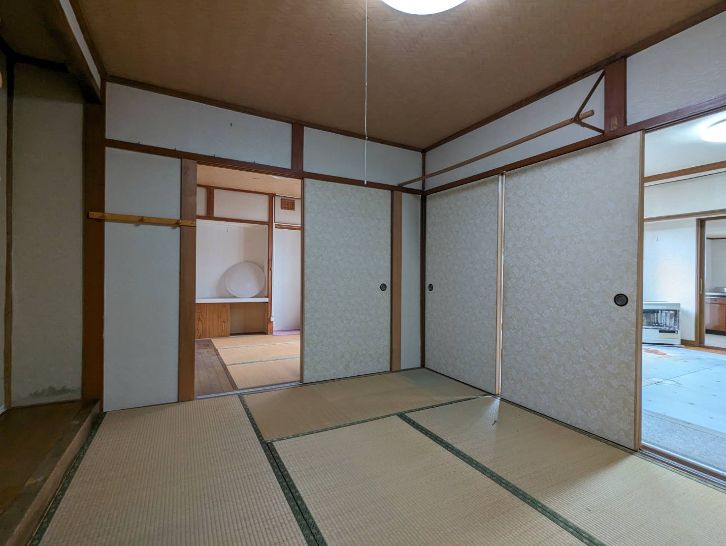 春採6-8-14借家の内装