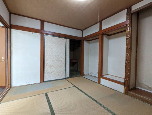 春採6-8-14借家の内装