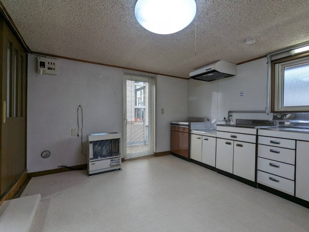 春採6-8-14借家のキッチン