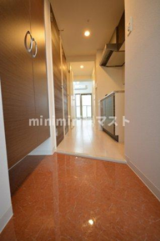 ワールドアイ梅田WESTの玄関