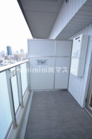 ワールドアイ梅田WESTのバルコニー