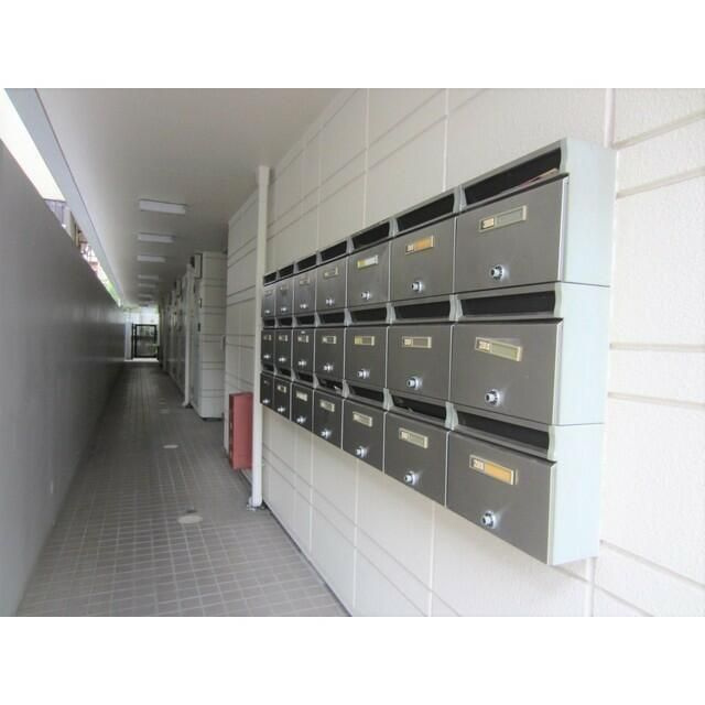 シティコート千駄木のエントランス