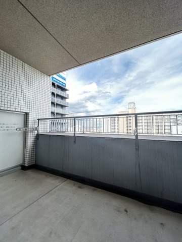 アーバネックス神戸駅前のバルコニー
