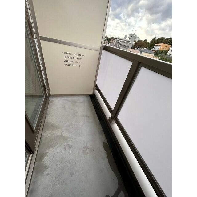 ヒルズ麦田町のバルコニー