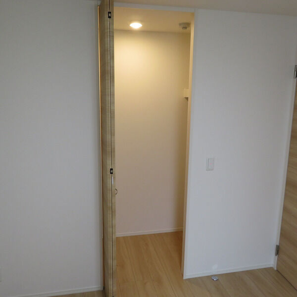 YKメゾン舞子台の内装