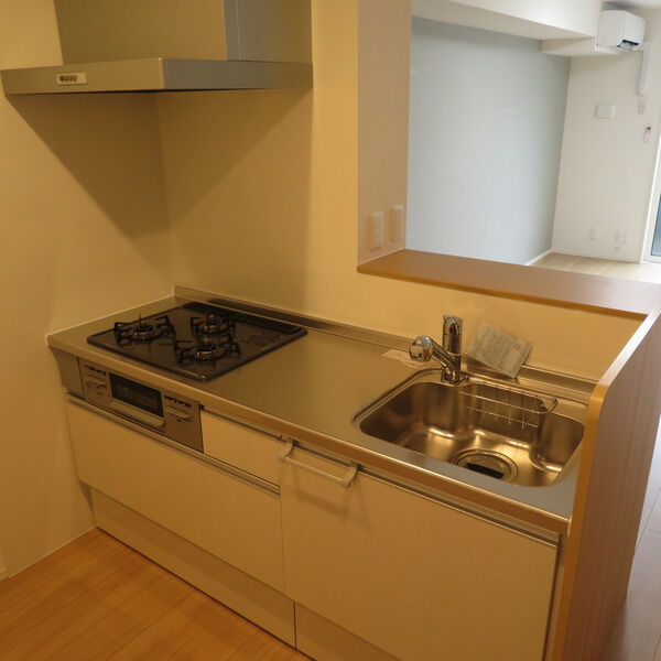 YKメゾン舞子台のキッチン