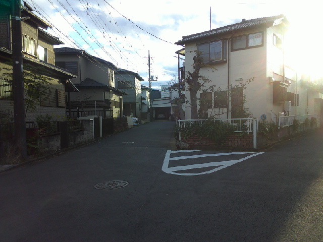 千葉市花見川区三角町の事務所