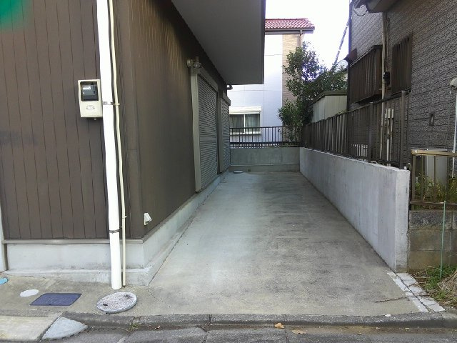千葉市花見川区三角町の事務所
