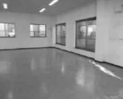 千葉市花見川区三角町の事務所の内装