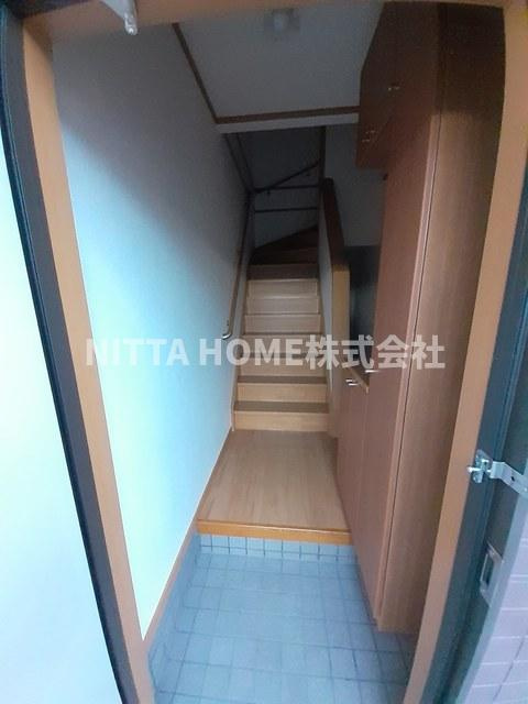 ディモーラＢの玄関|シューズボックス完備の玄関です★