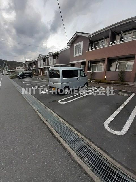 ディモーラＢのロビー|清潔感のあるエントランスです♪