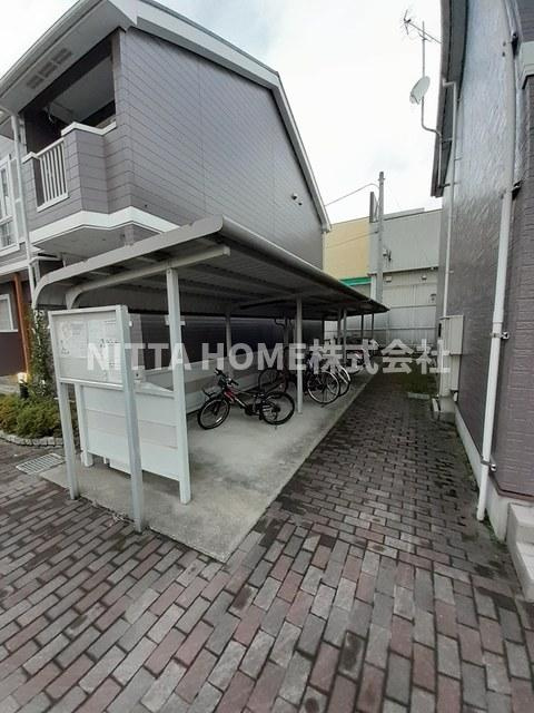 ディモーラＢのその他共用部分|屋根付きの駐輪場は無料です●