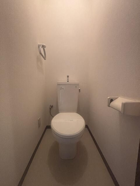 ドエル春日のトイレ