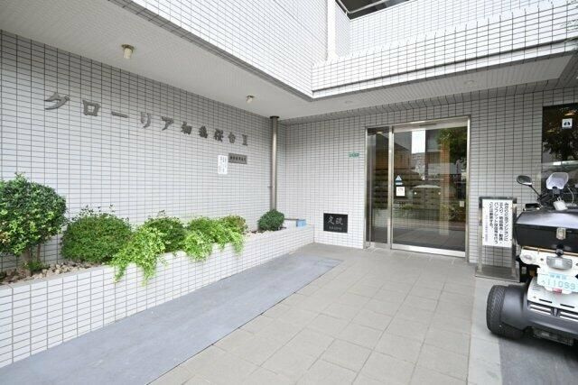 グローリア初穂桜台Ⅱのエントランス