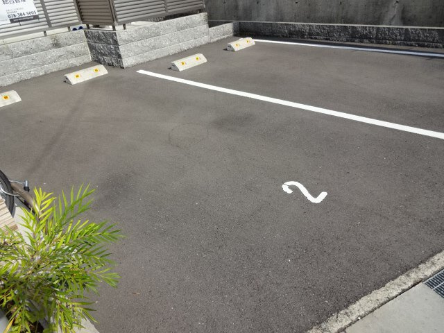 ヴィオラ志染の駐車場