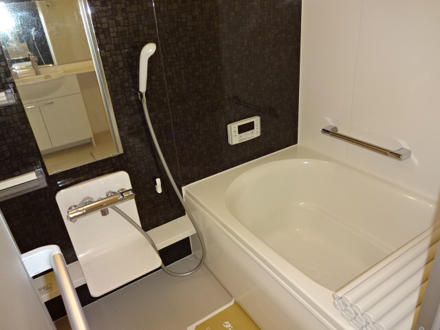 ヴィオラ志染の浴室