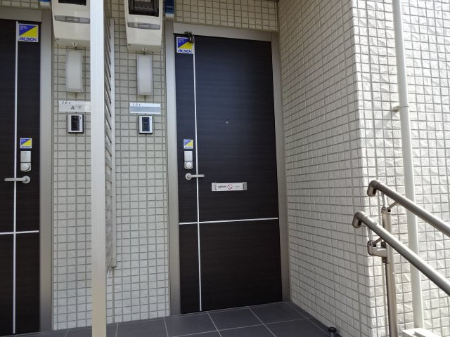 ヴィオラ志染の玄関