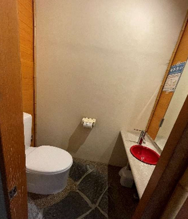 大阪市中央区南本町１丁目の店舗一部のトイレ