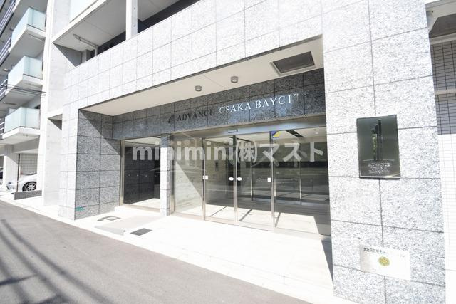 アドバンス大阪ベイシティのエントランス