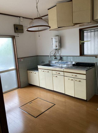 岩倉市八剱町六呂丸の一戸建てのキッチン