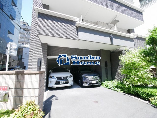 ランエージ新御徒町の駐車場