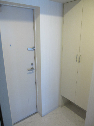 ランエージ新御徒町の玄関