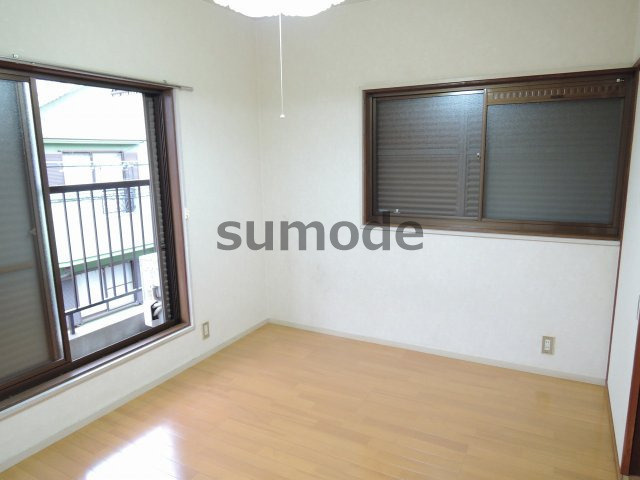 淀の原町戸建の洋室