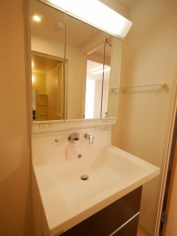 ユヌ　ブリーズ　目黒の洗面所|洗面所です