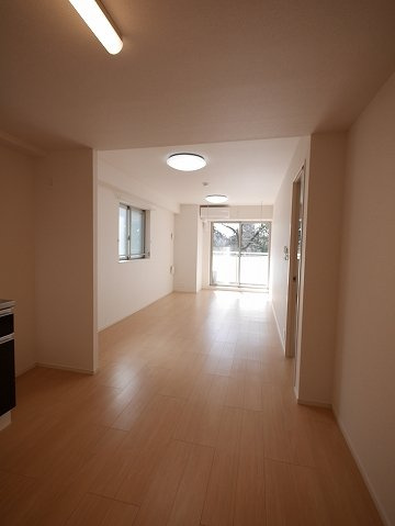 ユヌ　ブリーズ　目黒の居間・リビング|使いやすい居間です