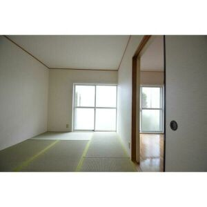 クレセントカーサの和室