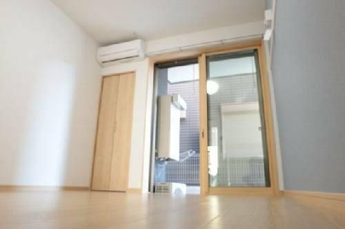 ノースグリーン大久保の居間・リビング