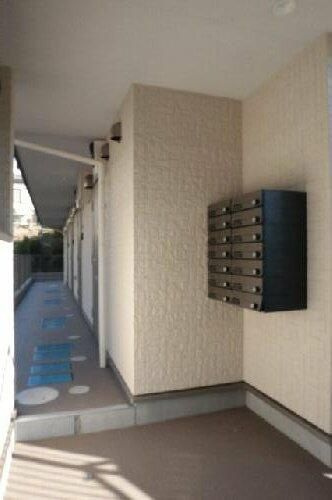 ノースグリーン大久保のその他|ゆとりのあるエントランスです